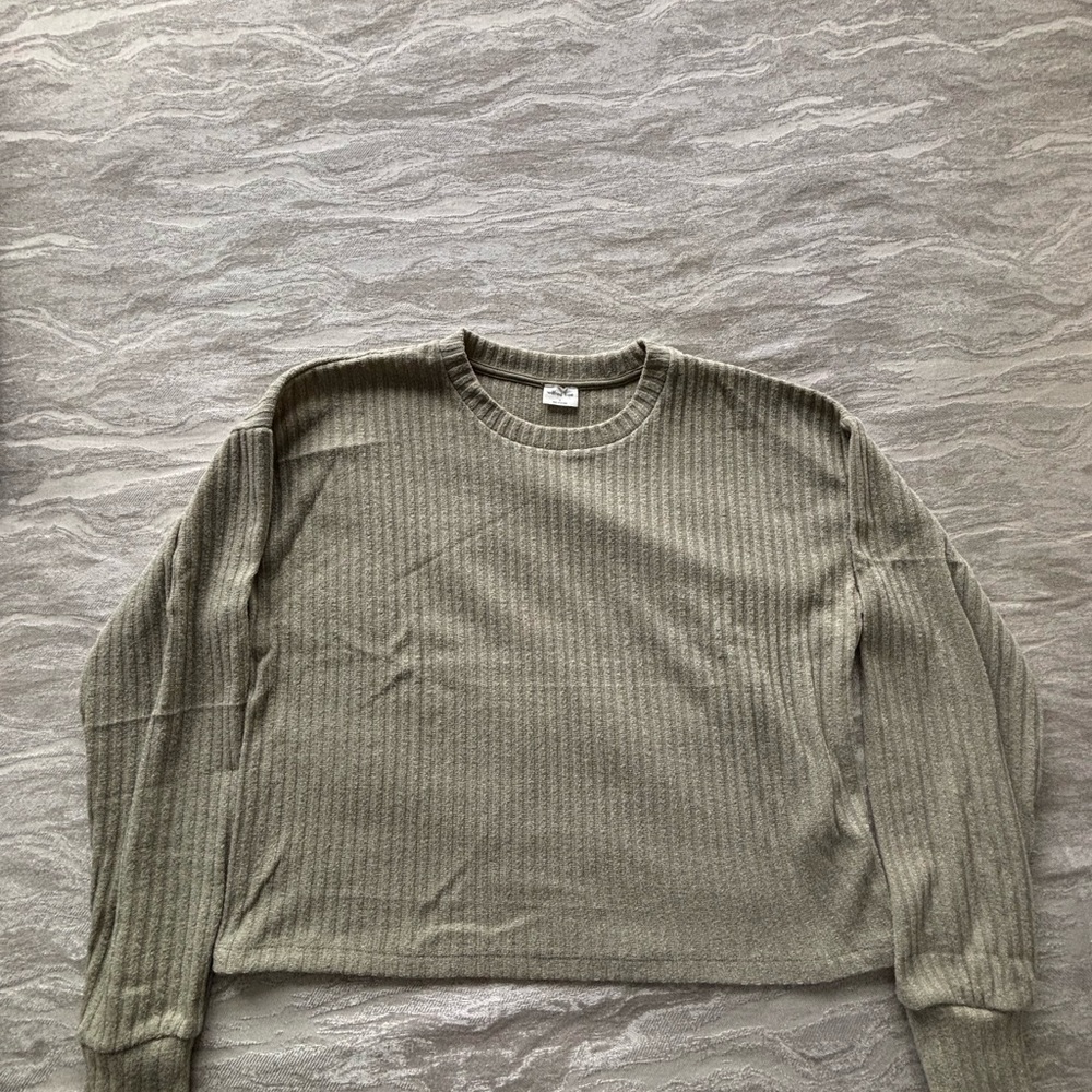 Aritzia Wilfred Free Ribbed Cropped Sweater